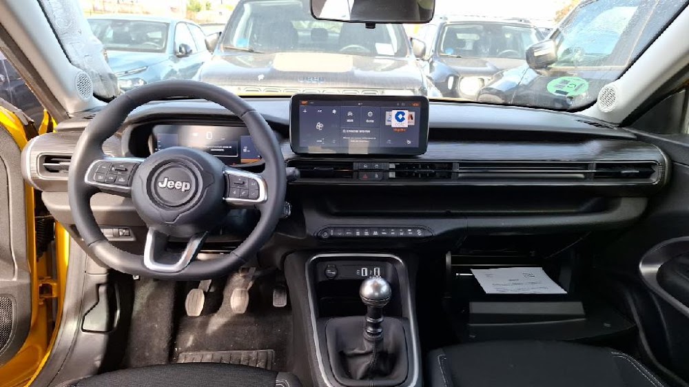 Foto Jeep AVENGER 16