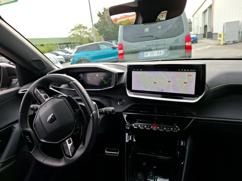 Peugeot 2008 PureTech 130 S&S EAT8 GT 2024