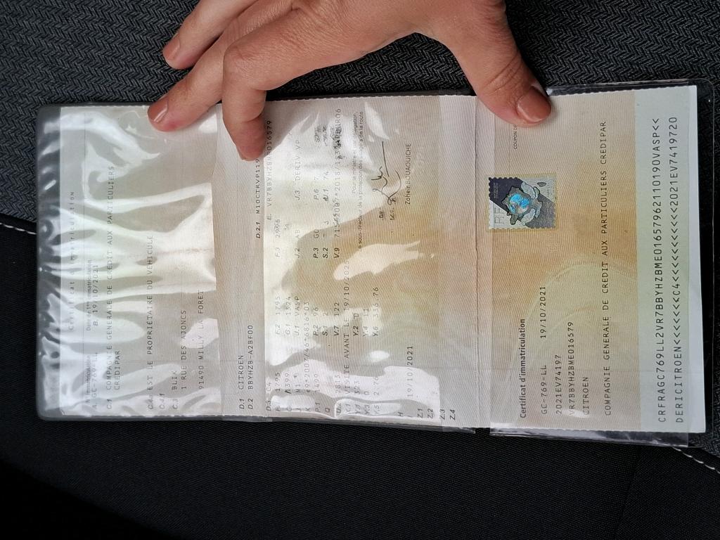 Citroen C4 SOCIETE BLUEHDI 130 S&S EAT8 FEEL NAV BUSINESS R 2021