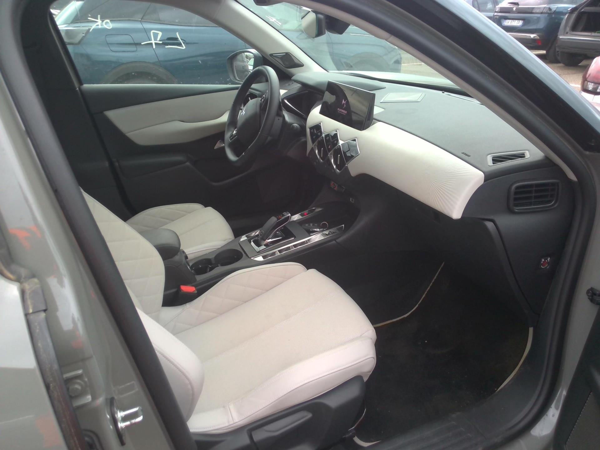 DS DS 3 PureTech 130 EAT8 Esprit de Voyage 2024