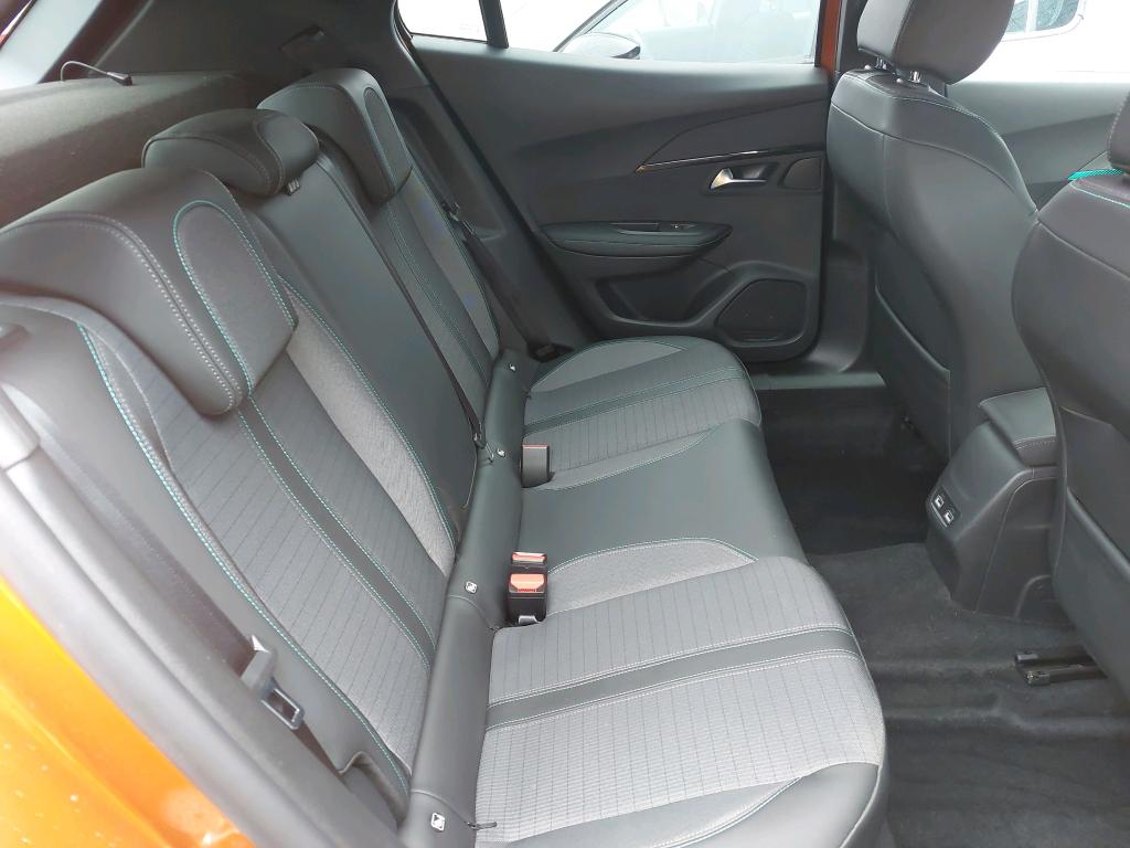 Peugeot 2008 BlueHDi 130 S&S EAT8 Allure Pack 2021