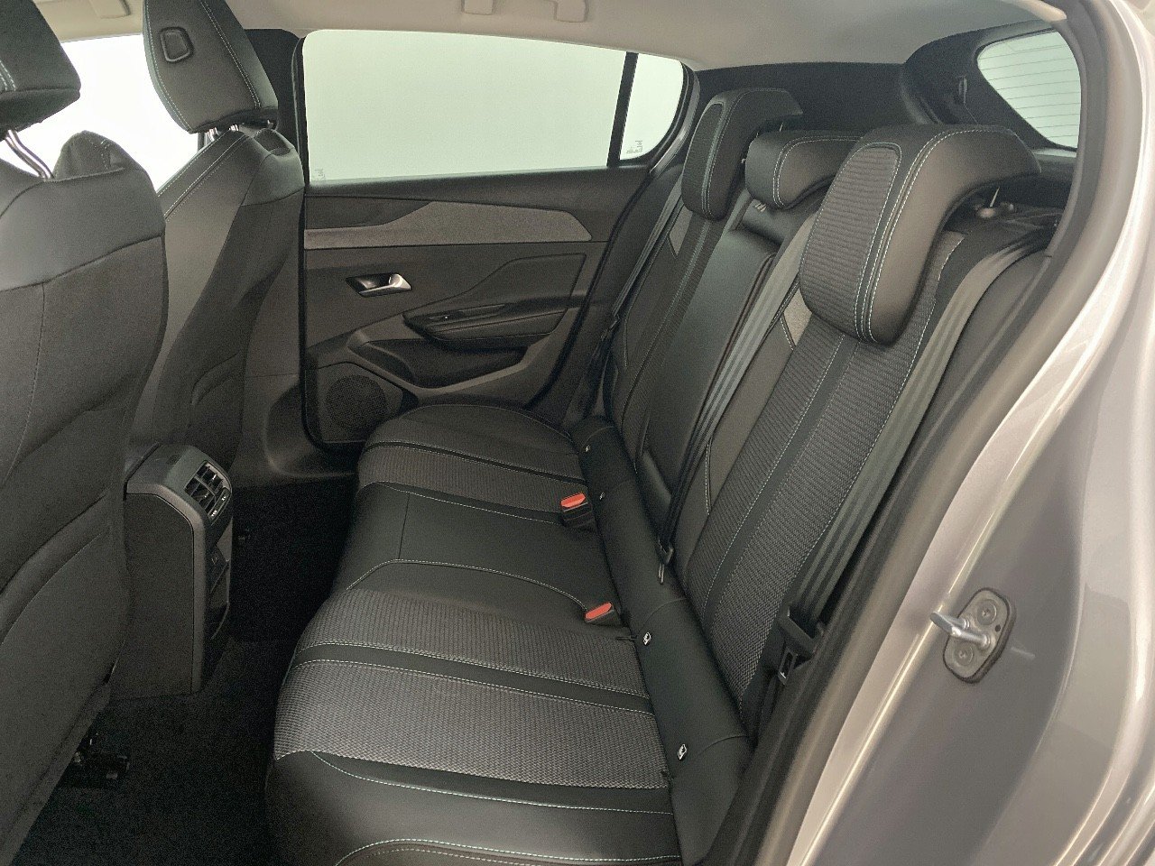 Peugeot 308 Hybrid 136 e-DCS6 Allure 2024