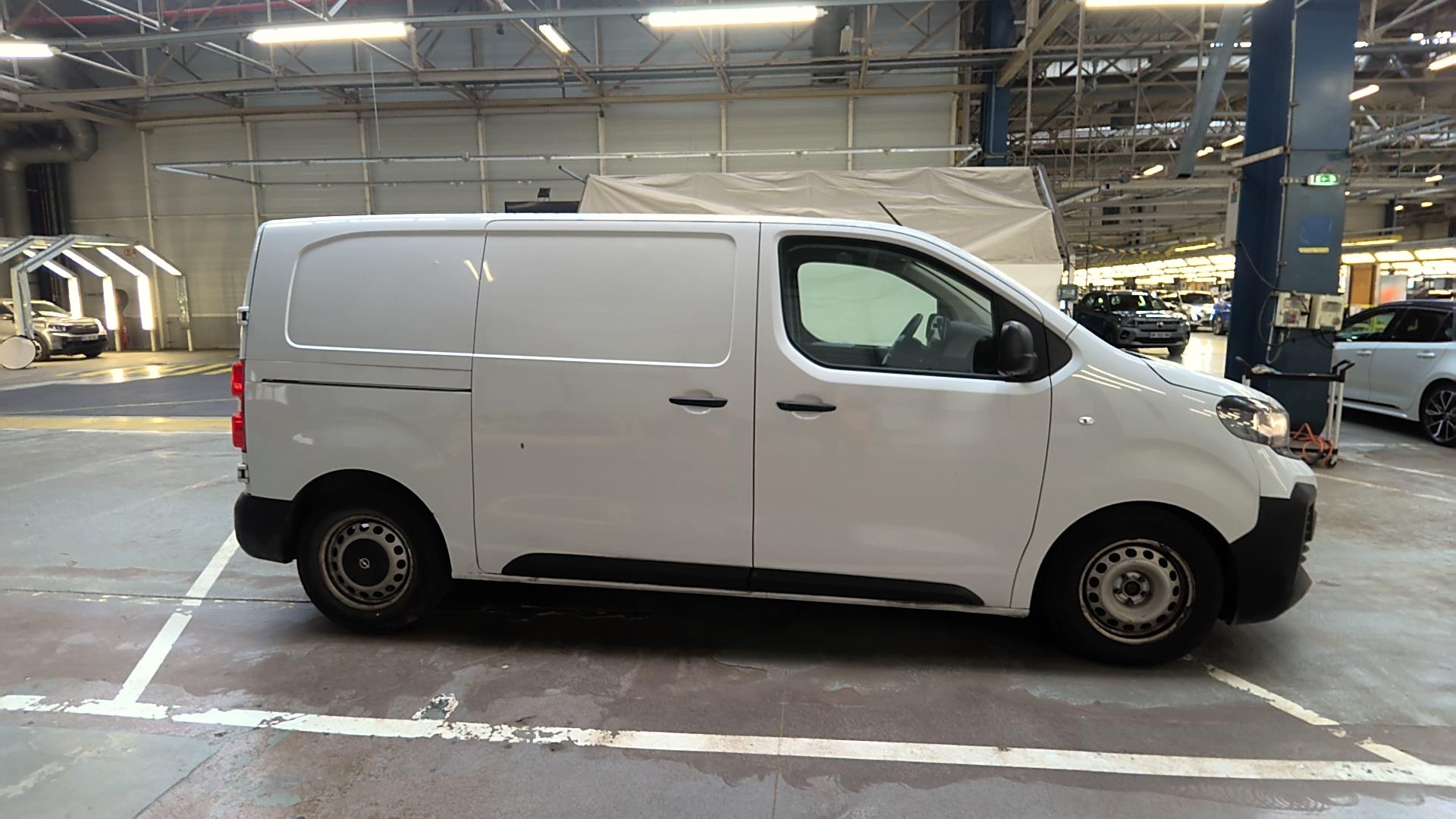 Opel VIVARO FGN TAILLE M BLUEHDI 145 BVM6 2024
