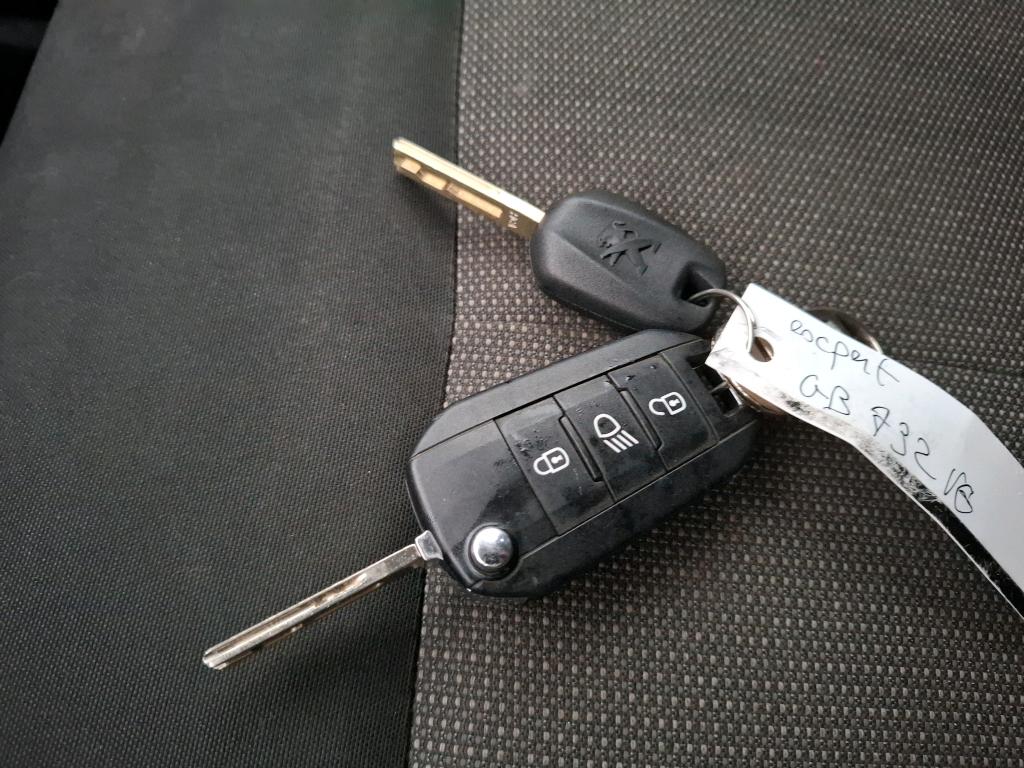 Peugeot EXPERT CA REPLIABLE LONG 2.0 BLUEHDI 120 S&S BVM6 PRO 2021