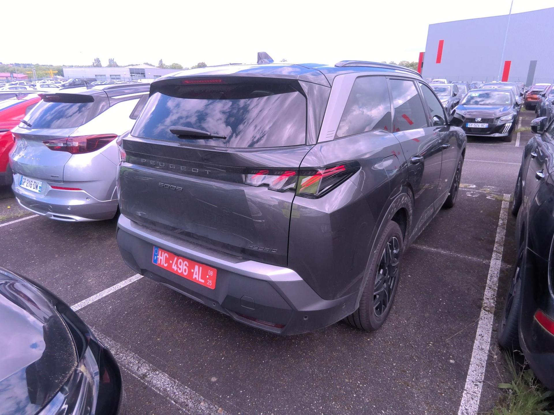 Peugeot 5008 Hybrid 136 e-DCS6 GT 2025