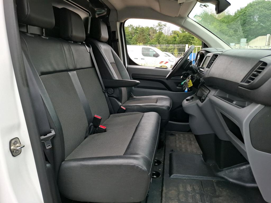 Peugeot EXPERT FGN TOLE STANDARD BLUEHDI 145 S&S EAT8 PREMIUM 2022