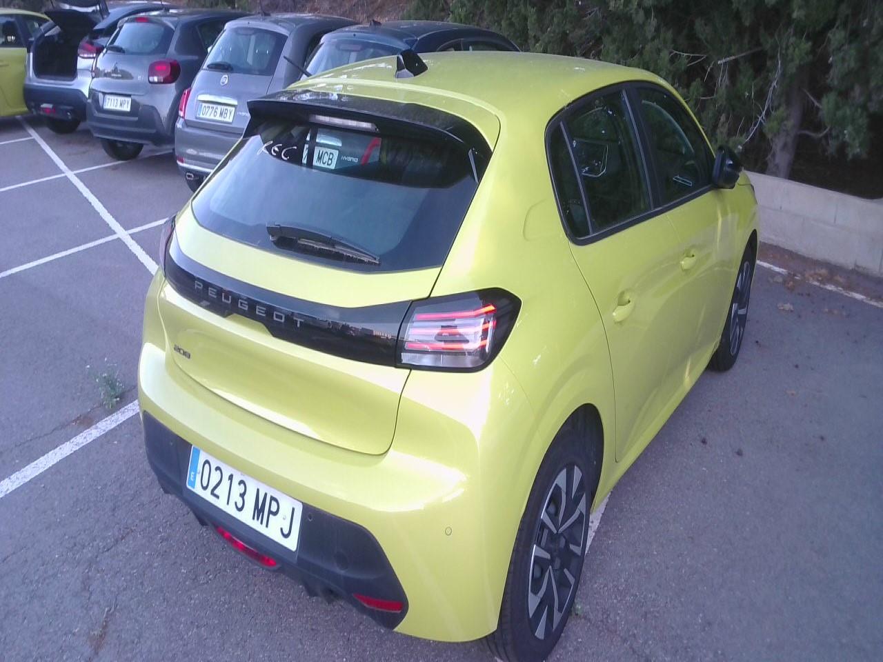 Foto Peugeot 208 4