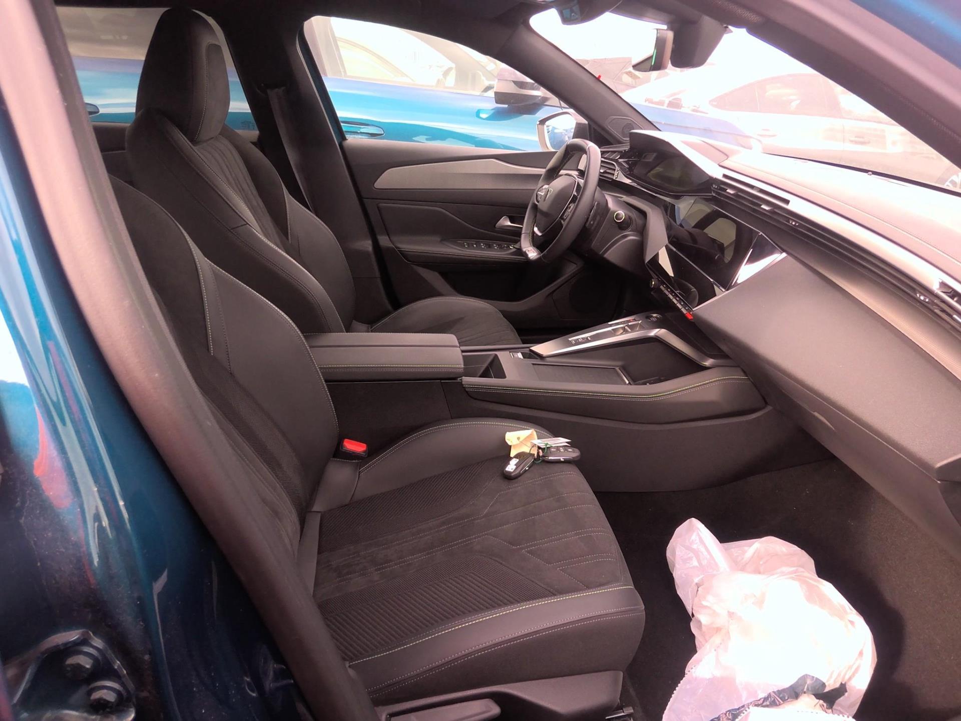Peugeot 408 PHEV 225 e-EAT8 GT 2023