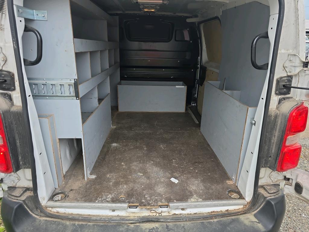 Peugeot EXPERT FGN TOLE STANDARD 2.0  BLUEHDI 120 S&S BVM6 PREMIUM 2018