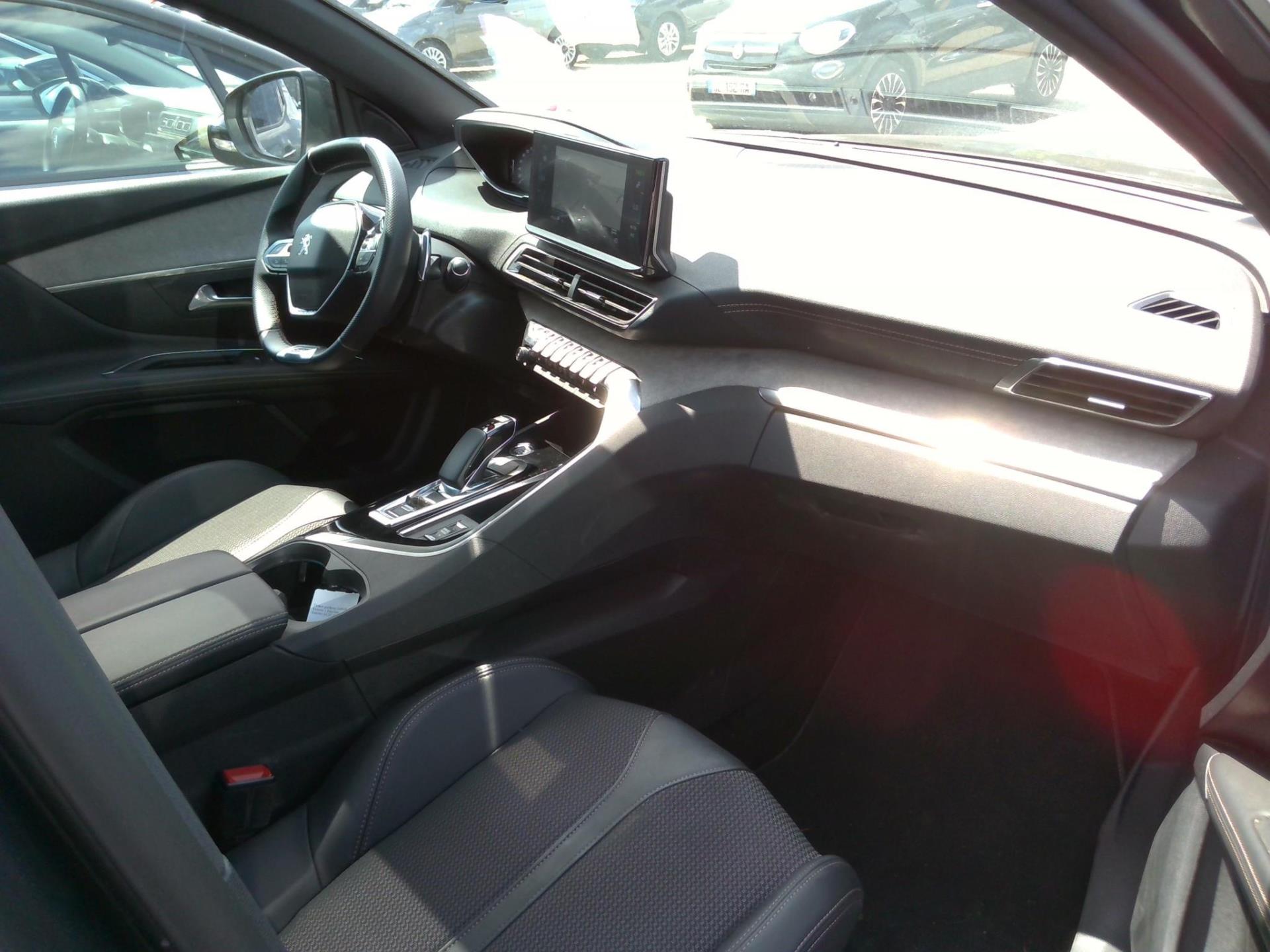 Peugeot 3008 Hybrid 225 e-EAT8 GT 2022