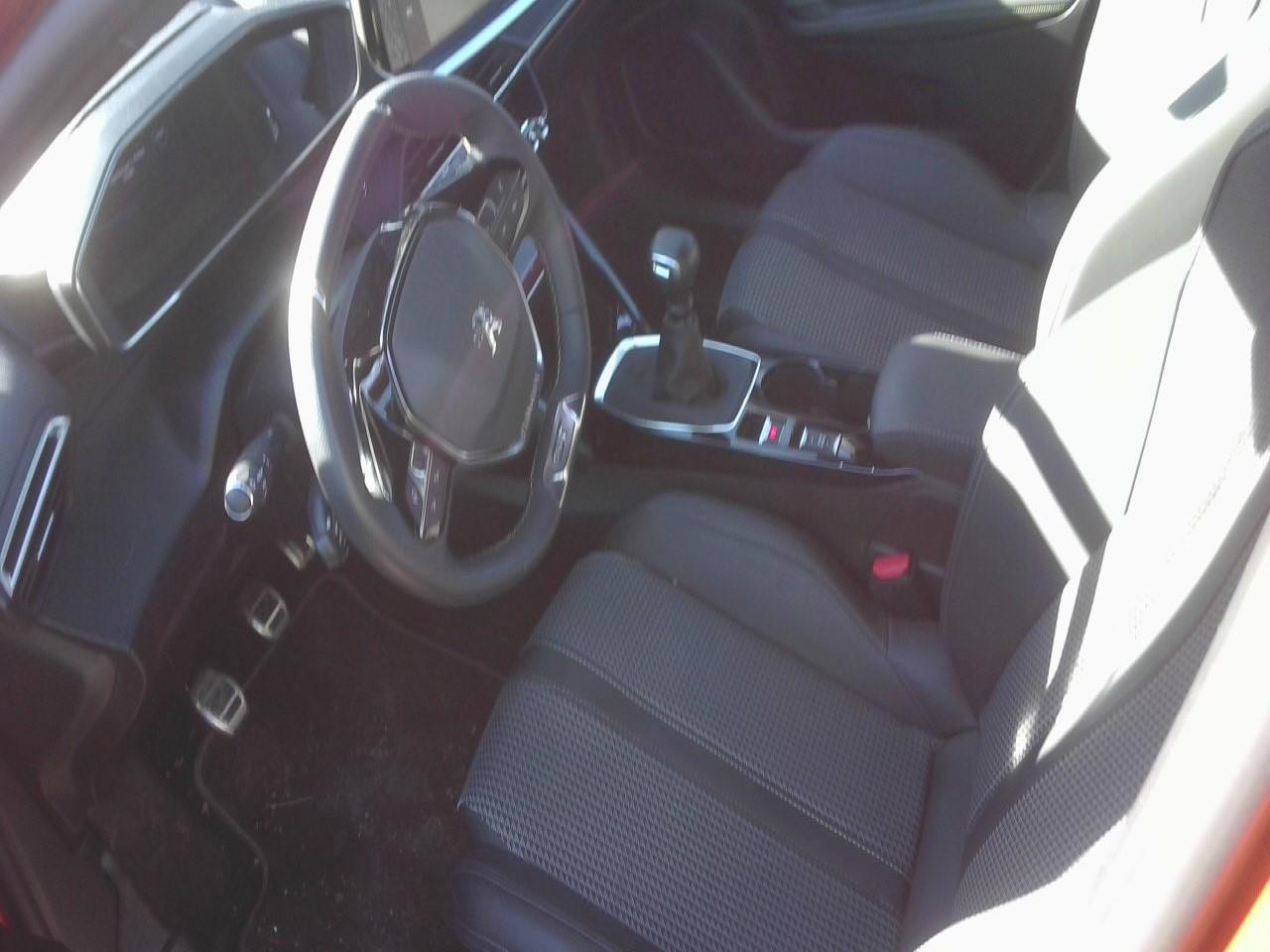 Foto Peugeot 2008 4