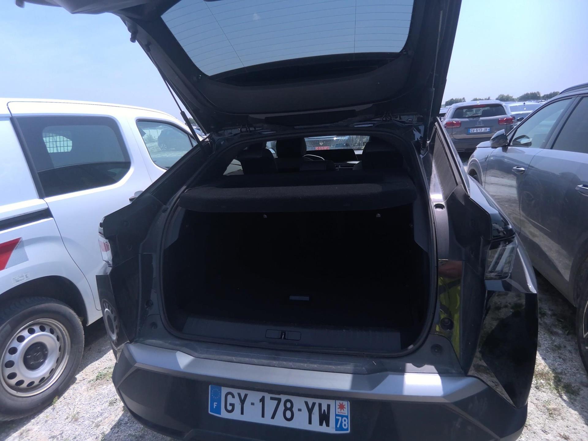 Peugeot 3008 Hybrid 136 e-DCS6 Allure 2024