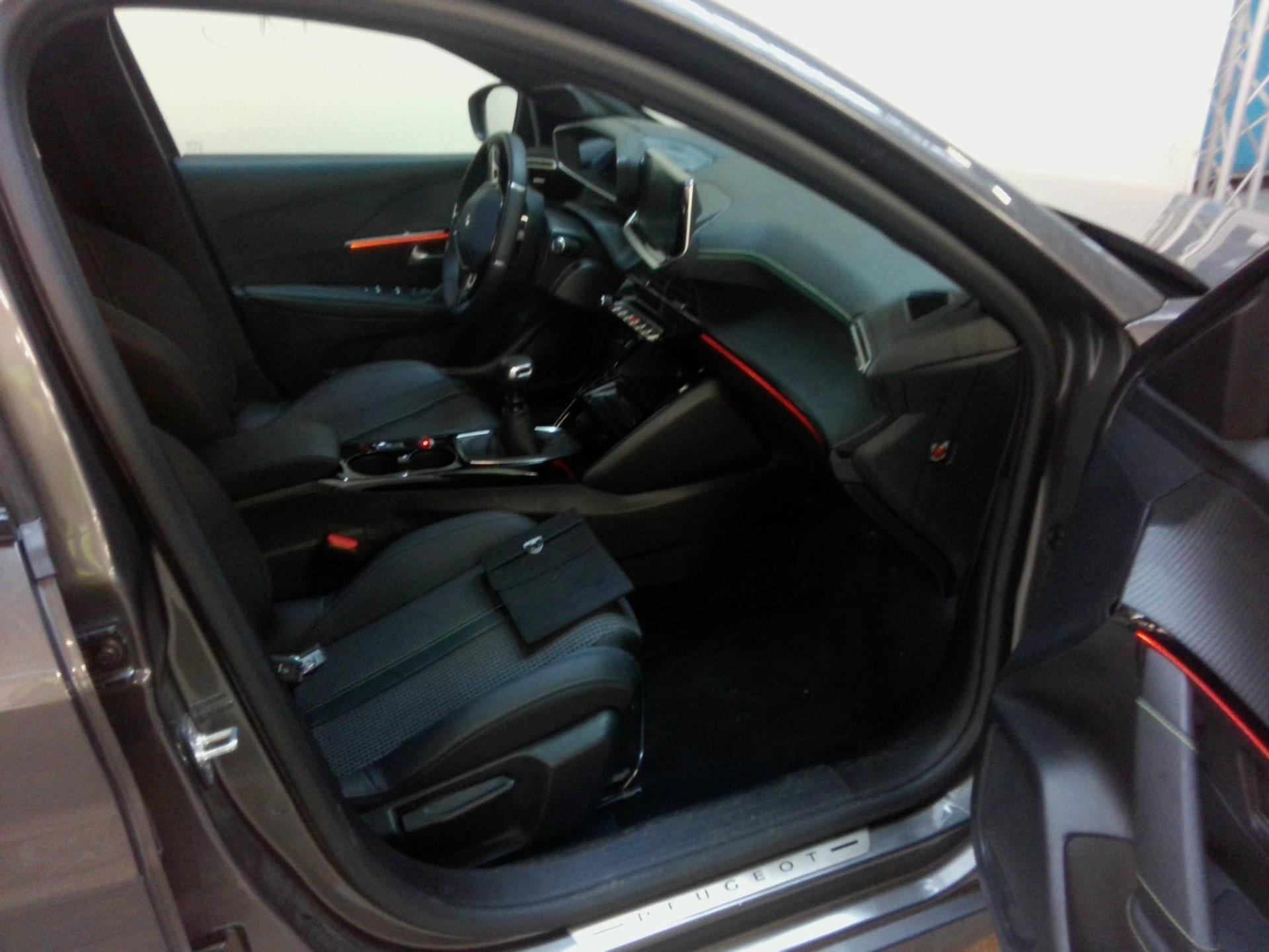 Peugeot 208 PureTech 100 S&S BVM6 GT 2023