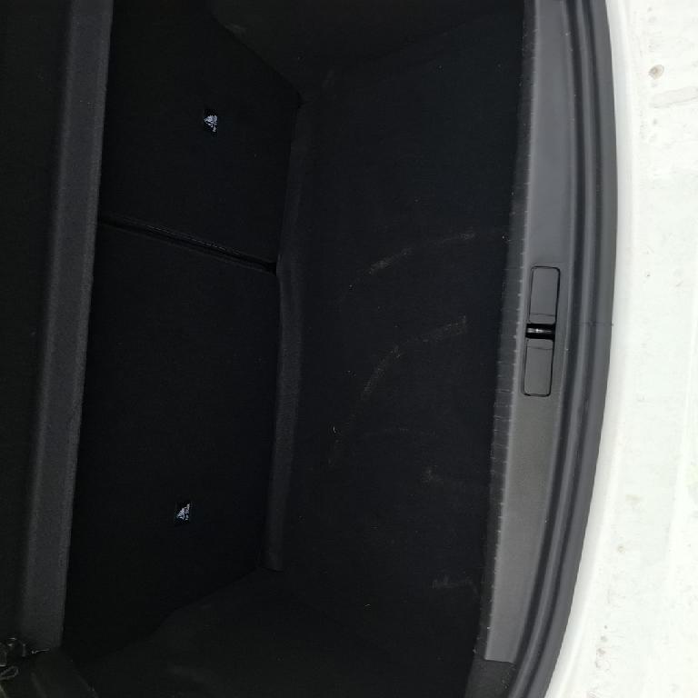 Foto Peugeot 208 8