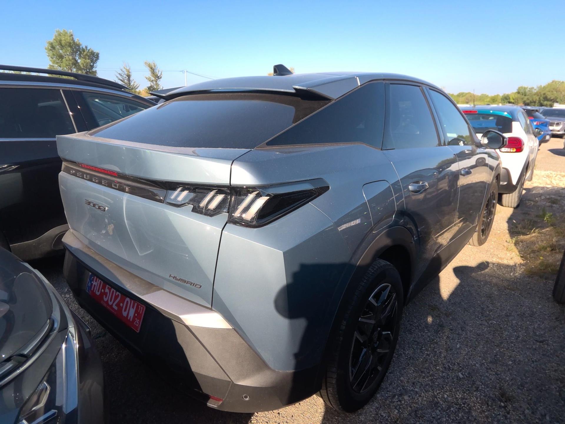 Peugeot 3008 Hybrid 145 e-DCS6 Allure 2025