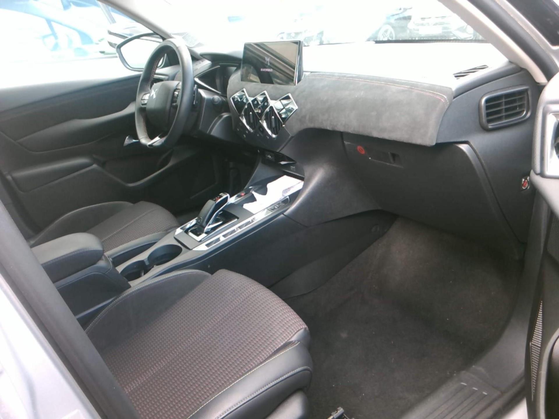 DS DS 3 PureTech 130 EAT8 Performance Line 2024