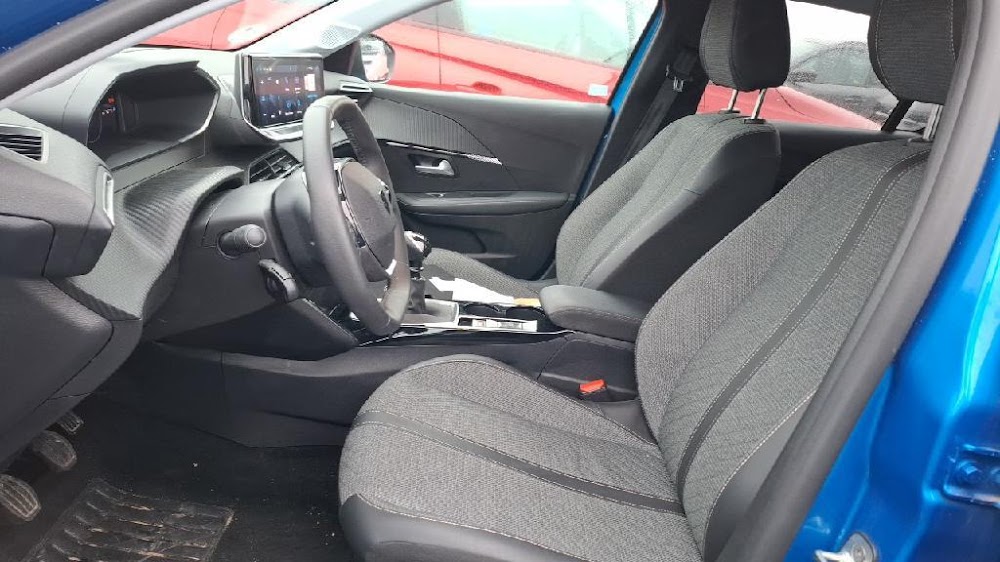 Foto Peugeot 208 14