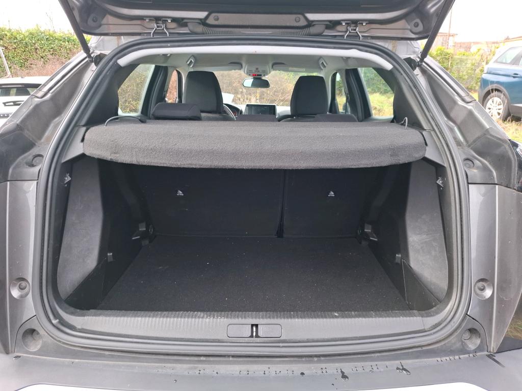 Peugeot 2008 BlueHDi 130 S&S EAT8 Active Business 2021