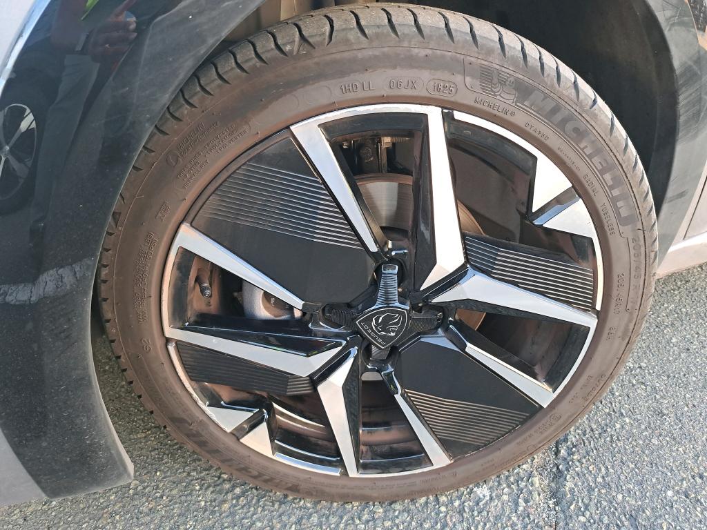 Peugeot 208 Hybrid 110 e-DCS6 GT 2025