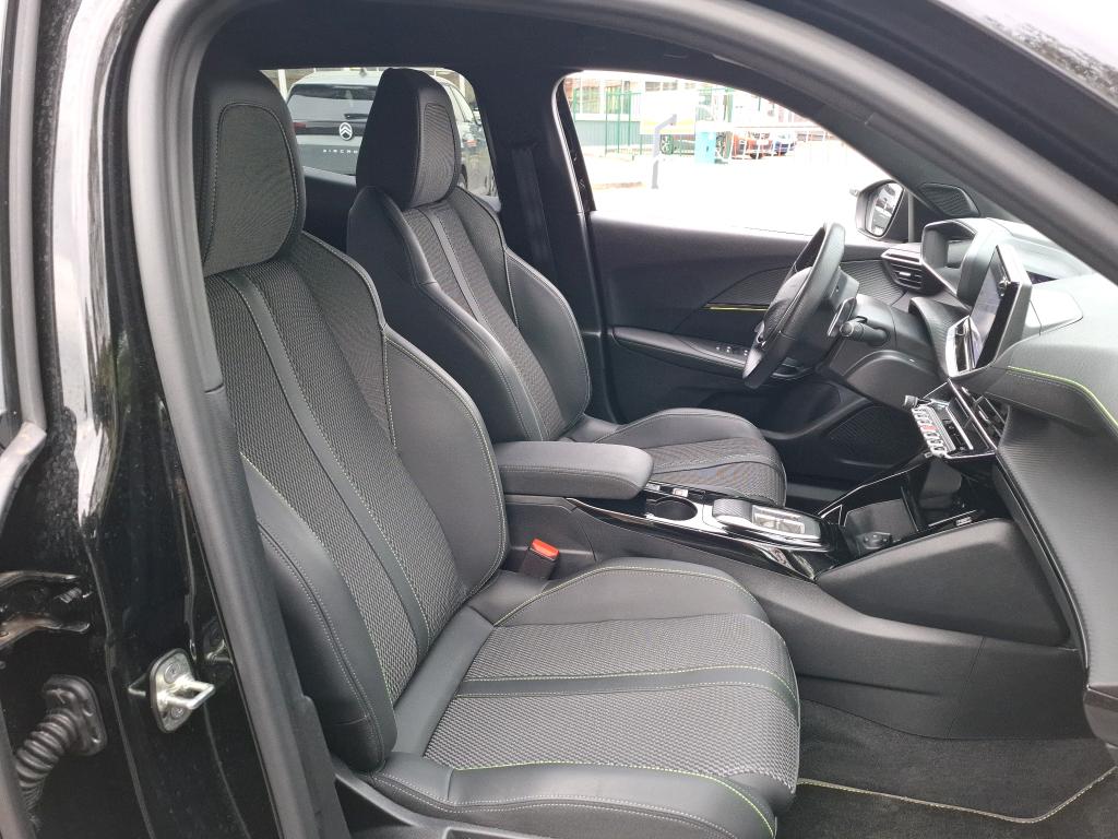 Peugeot 2008 PureTech 130 S&S EAT8 GT 2024
