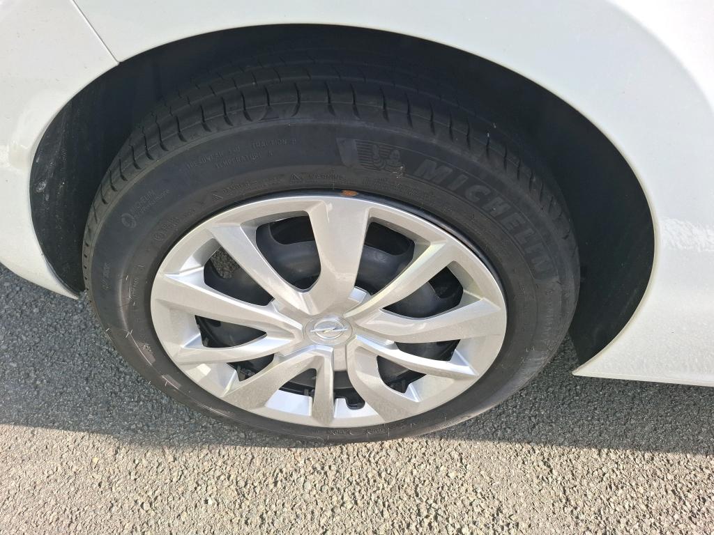 Opel Corsa 1.2 75 ch BVM5  2024