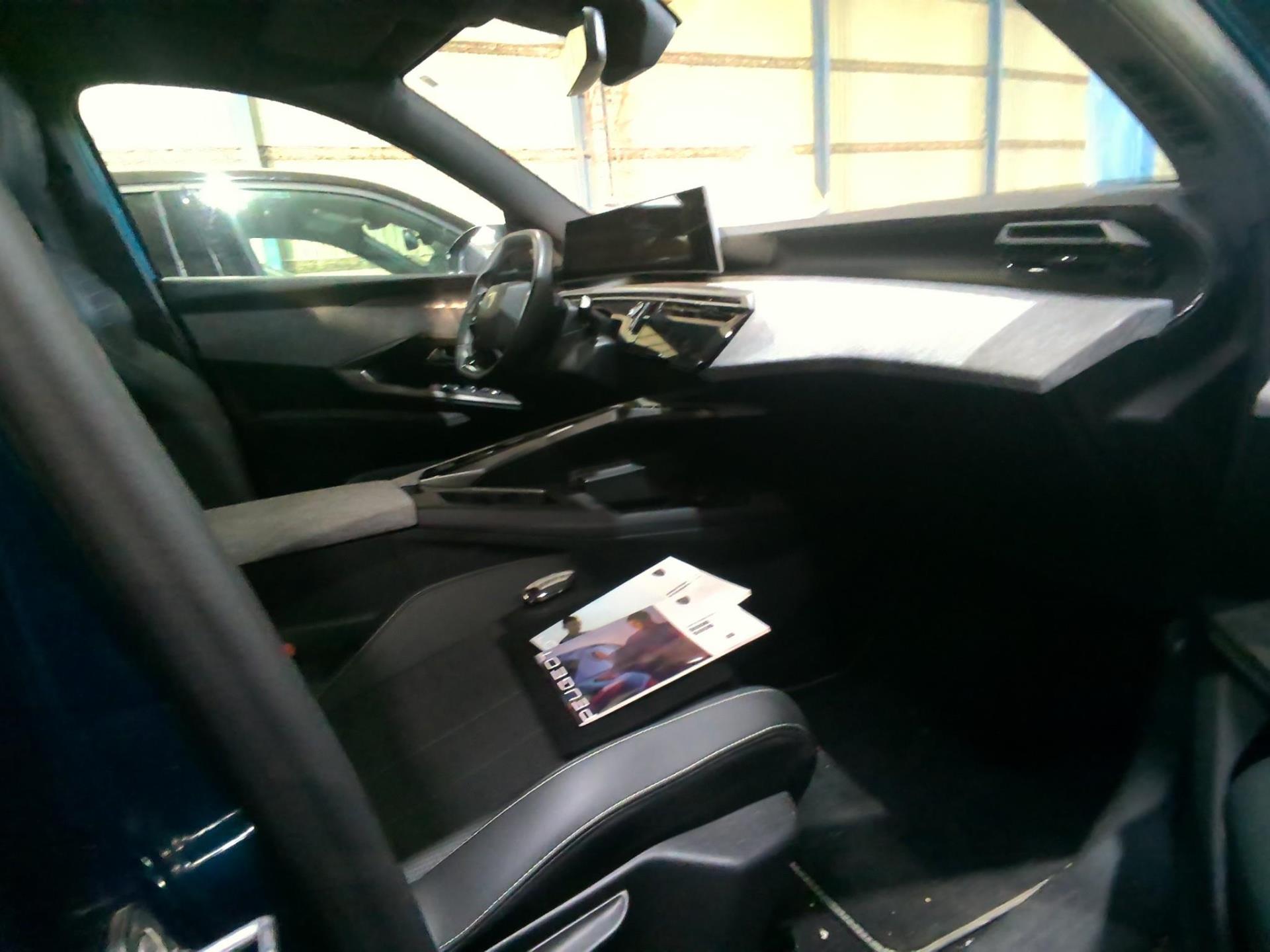 Peugeot 5008 Hybrid 145 ch e-DCS6 GT 2025