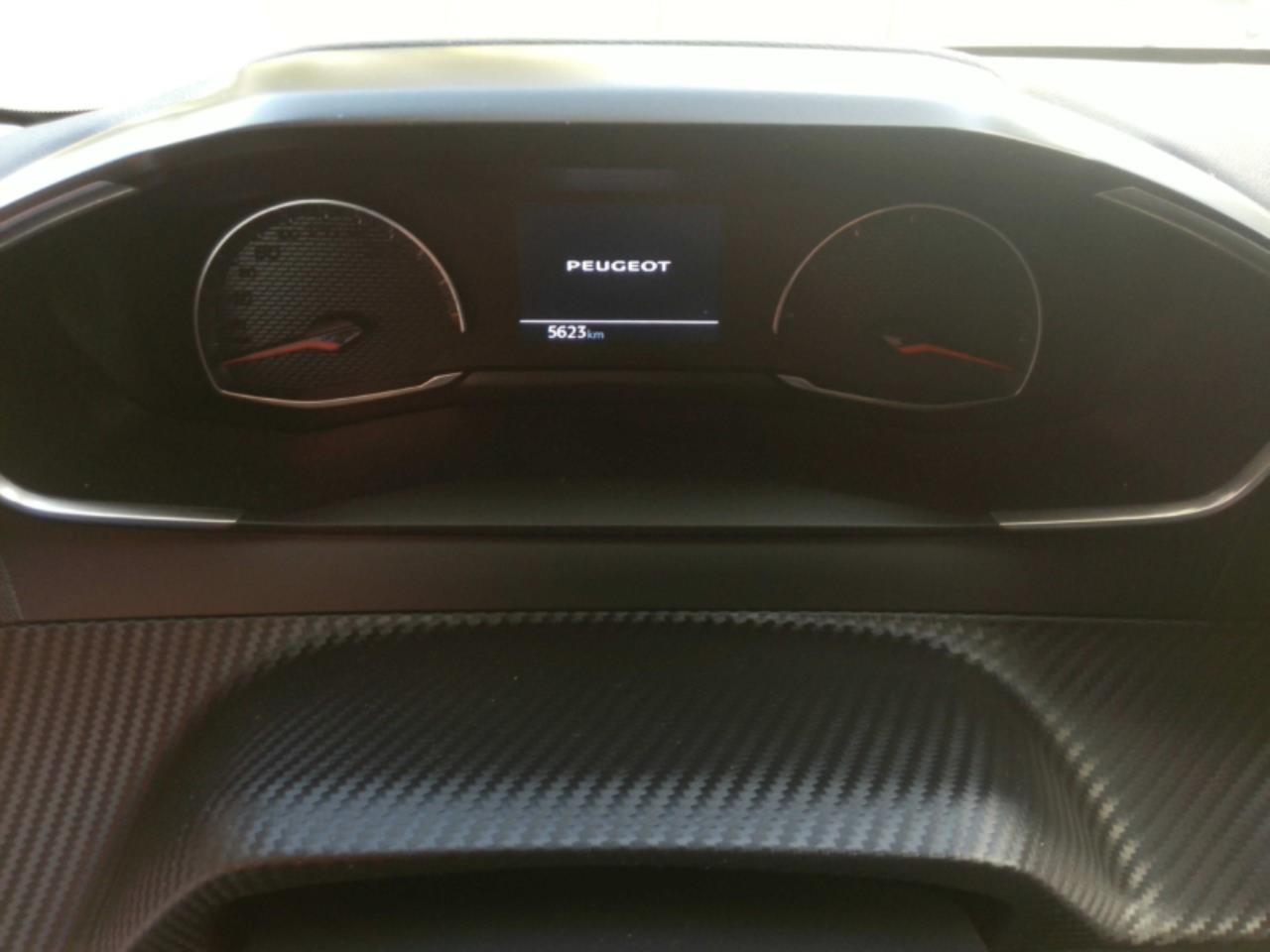 Foto Peugeot 208 5