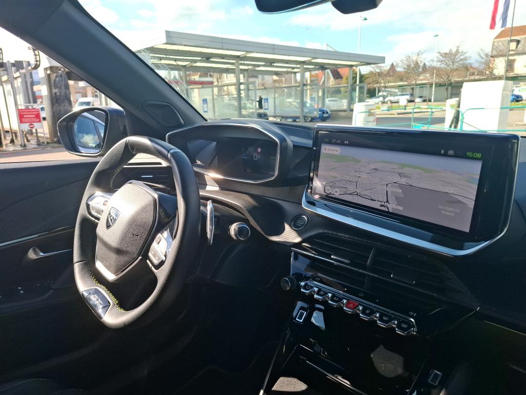 Peugeot 2008 PureTech 130 S&S EAT8 GT 2024