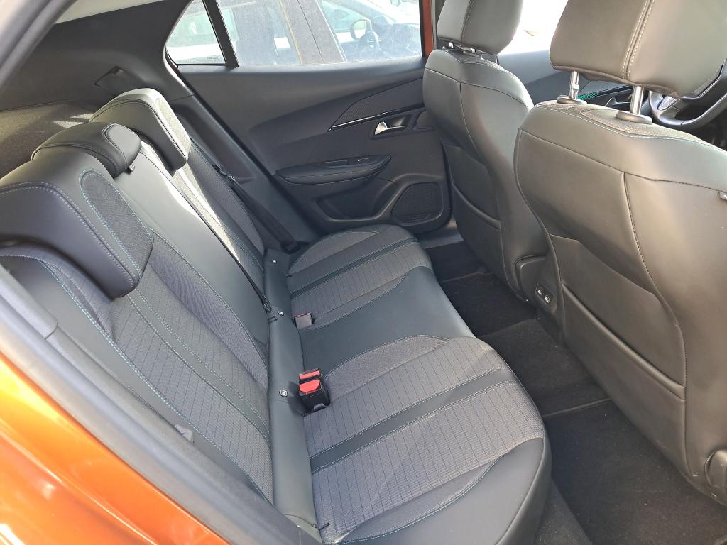 Peugeot 2008 BlueHDi 130 S&S EAT8 Allure 2021