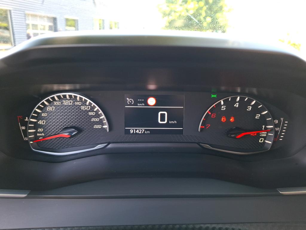 Peugeot 2008 BlueHDi 110 S&S BVM6 Active Business 2021