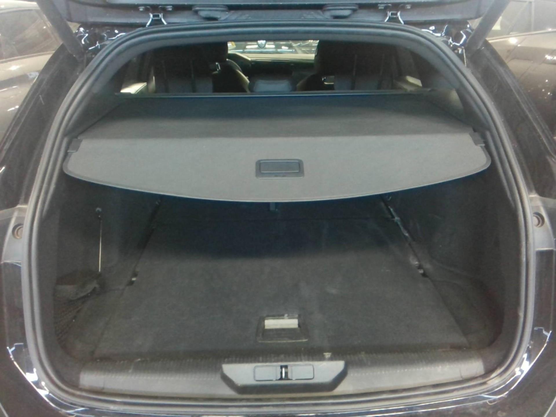 Peugeot 308 SW Hybrid 145 e-DCS6 GT 2025