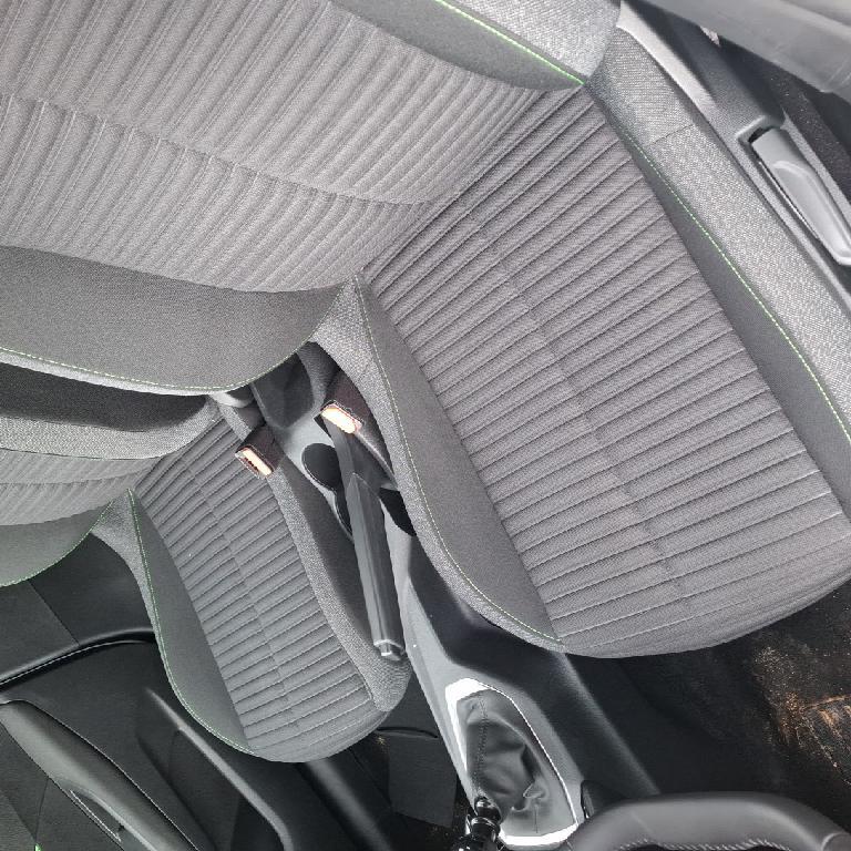 Foto Peugeot 208 13