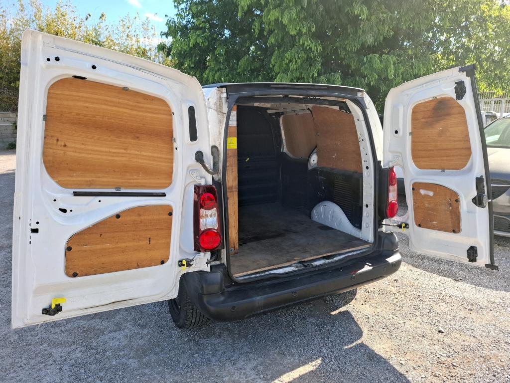 Peugeot PARTNER FOURGON STANDARD 1.6 BLUEHDI 100 BVM5 PREMIUM 2018
