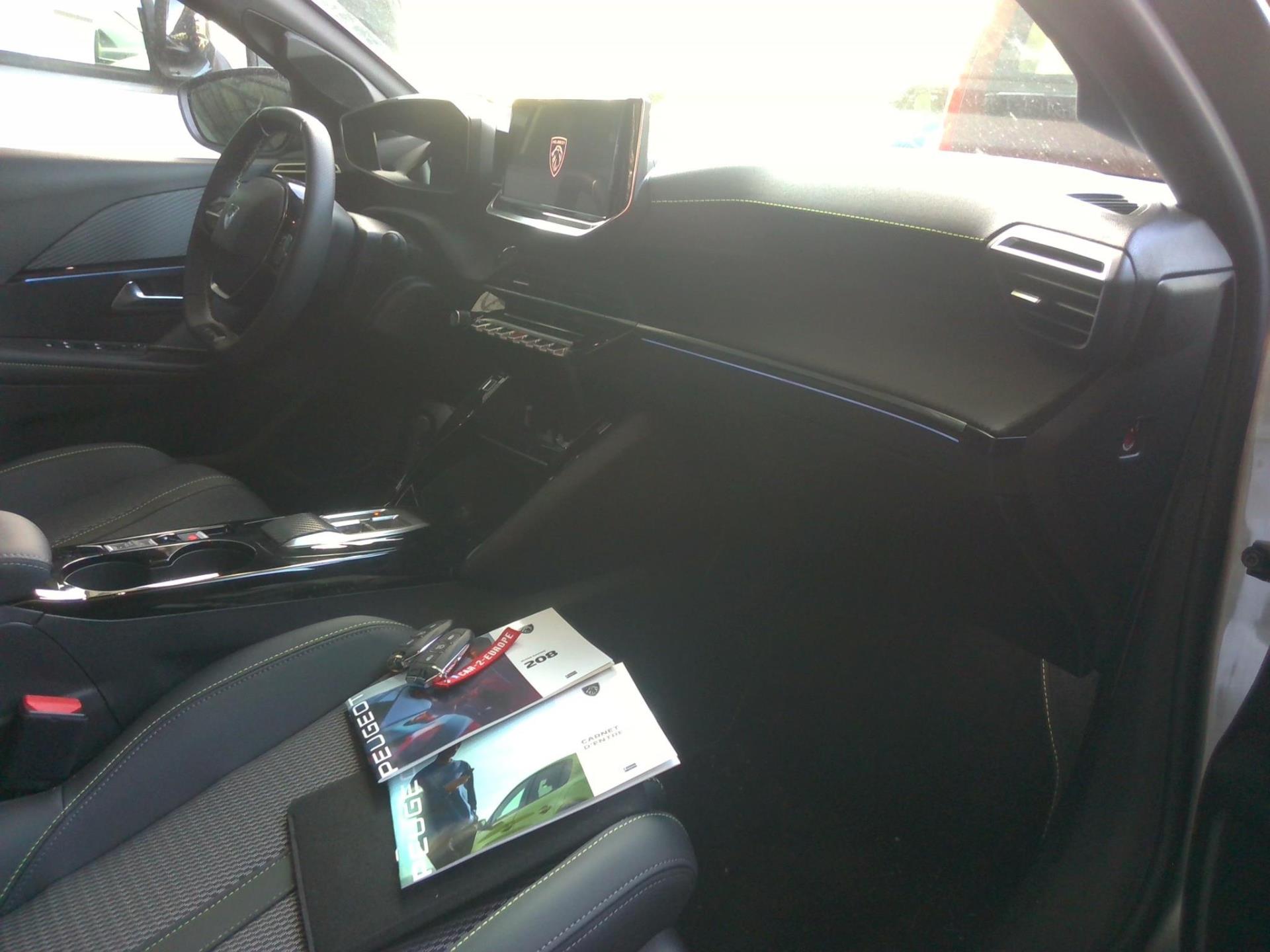 Peugeot 208 Hybrid 145 ch e-DCS6 GT 2026