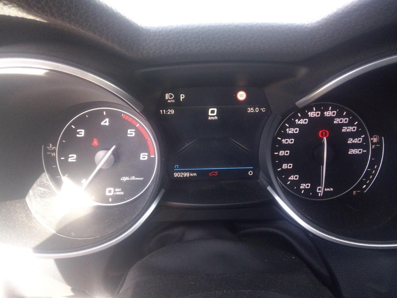 Foto Alfa Romeo Stelvio 5