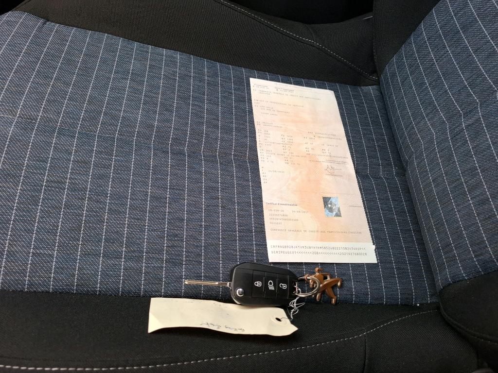 Peugeot 208 BLUEHDI 100 S&S BVM6 PREMIUM PACK 2021