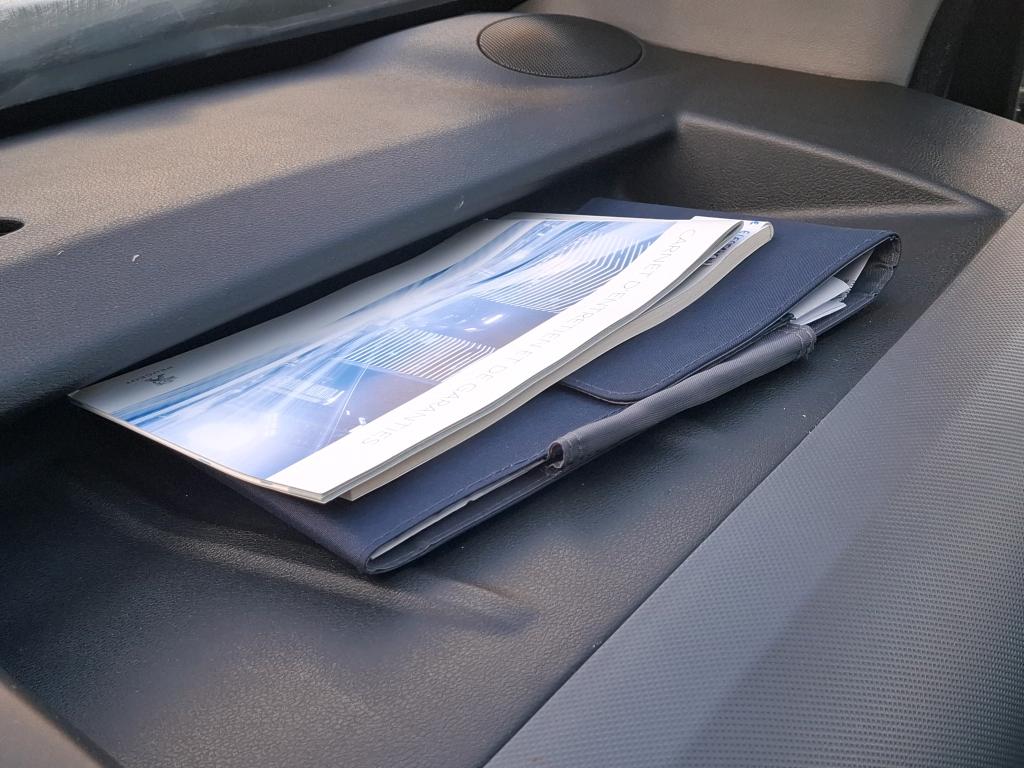 Peugeot PARTNER FOURGON STANDARD 1.6 BLUEHDI 75 BVM5 PREMIUM PACK 2018