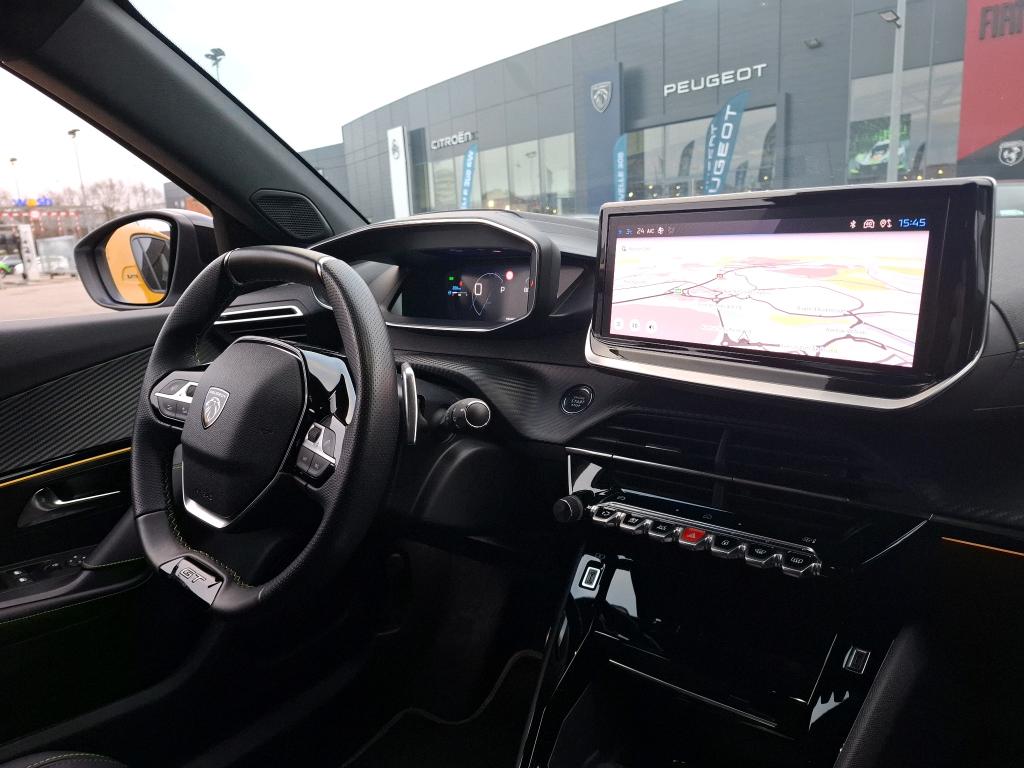 Peugeot 2008 PureTech 130 S&S EAT8 GT 2023