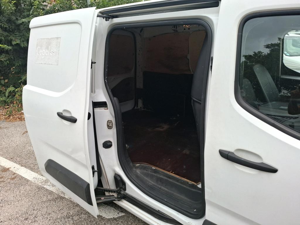 Peugeot PARTNER FOURGON STANDARD 650 KG BLUEHDI 100 S&S BVM5 PREMIUM 2021