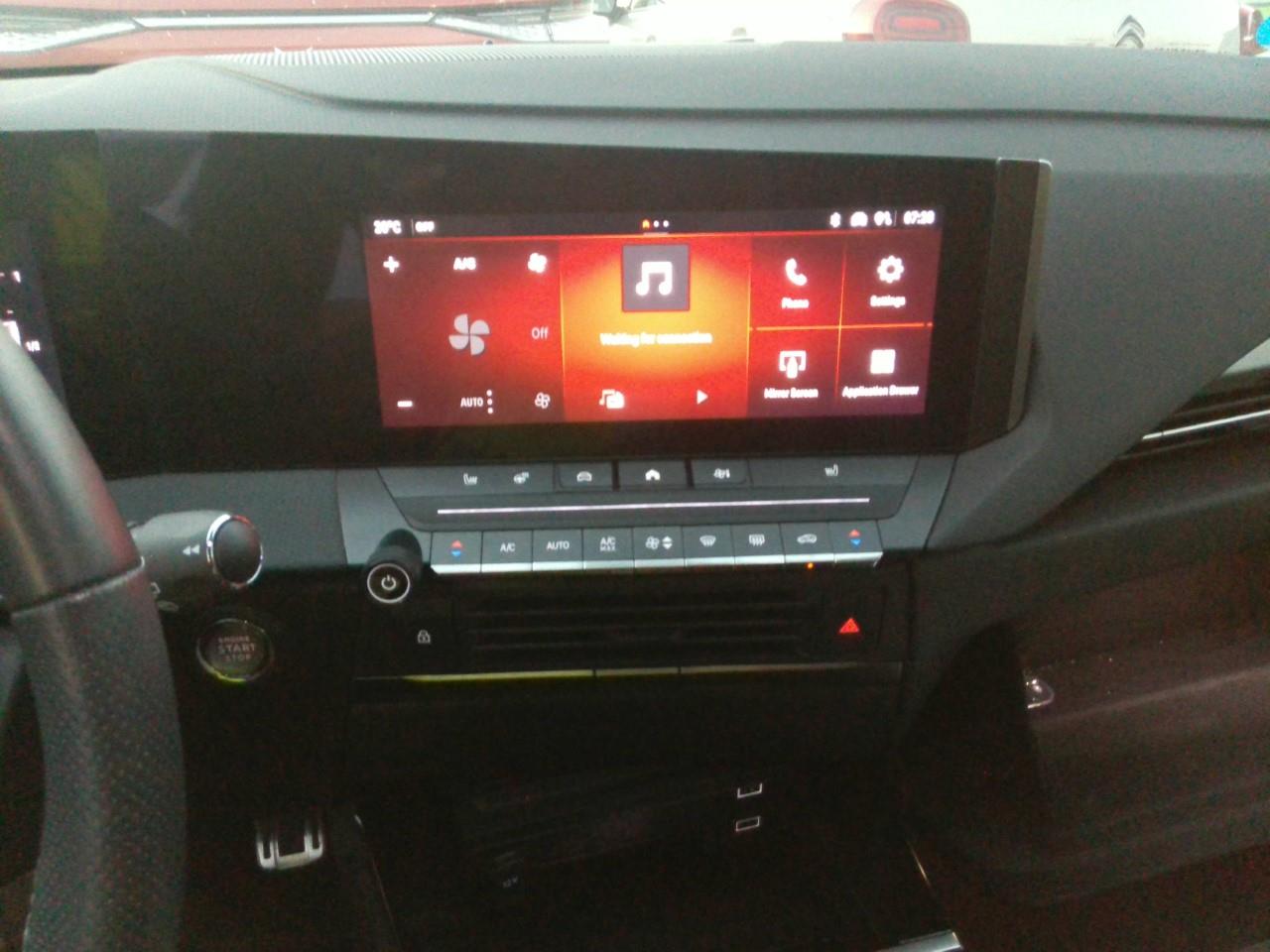 Foto Opel Astra PHEV 8