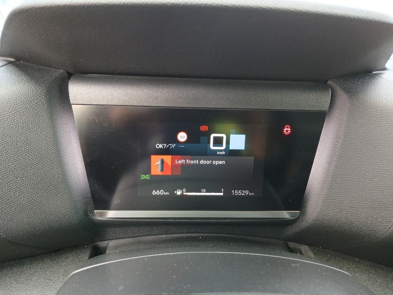 Foto Citroën C4 X 9