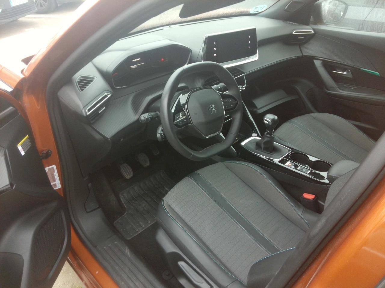 Foto Peugeot 2008 4