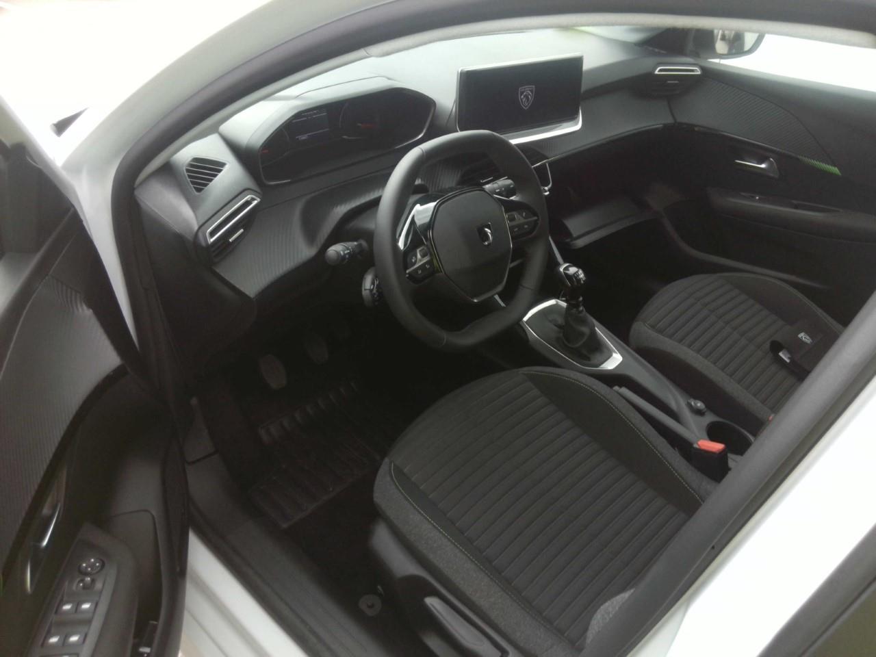 Foto Peugeot 208 3