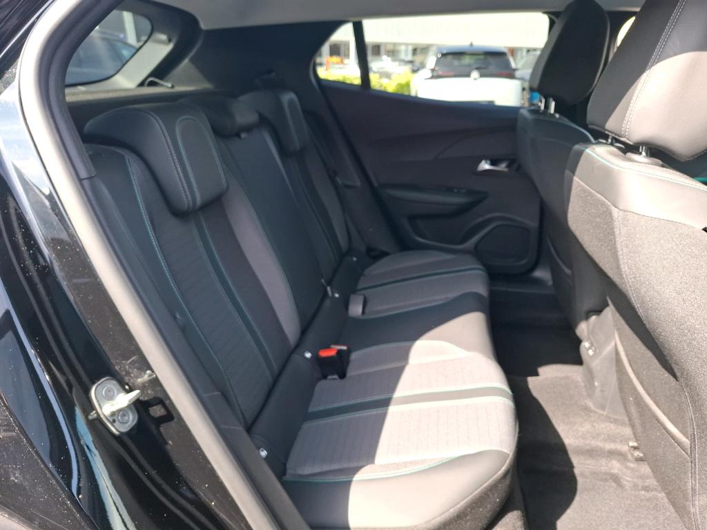 Peugeot 2008 BlueHDi 130 S&S EAT8 Allure Pack 2022