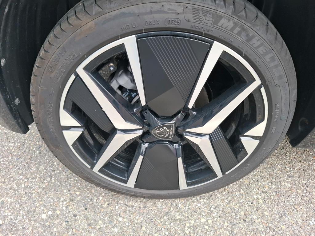 Peugeot 208 Hybrid 145 ch e-DCS6 GT 2025