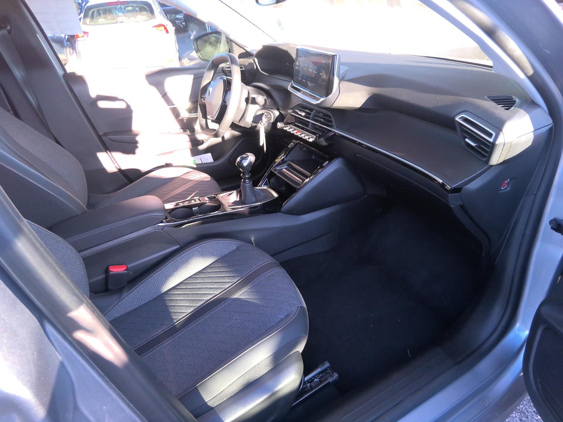 Peugeot 208 100 S&S BVM6 Allure 2025