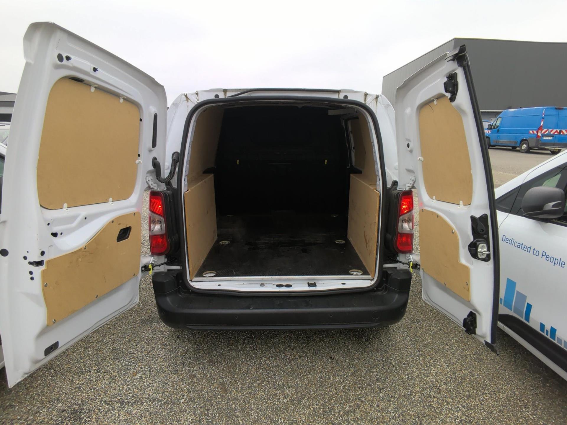 Peugeot PARTNER FOURGON M 1000 KG BLUEHDI 130 S&S EAT8  2024