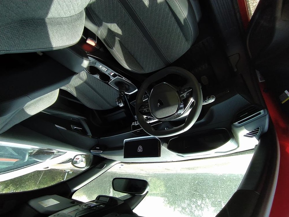 Foto Peugeot 2008 12