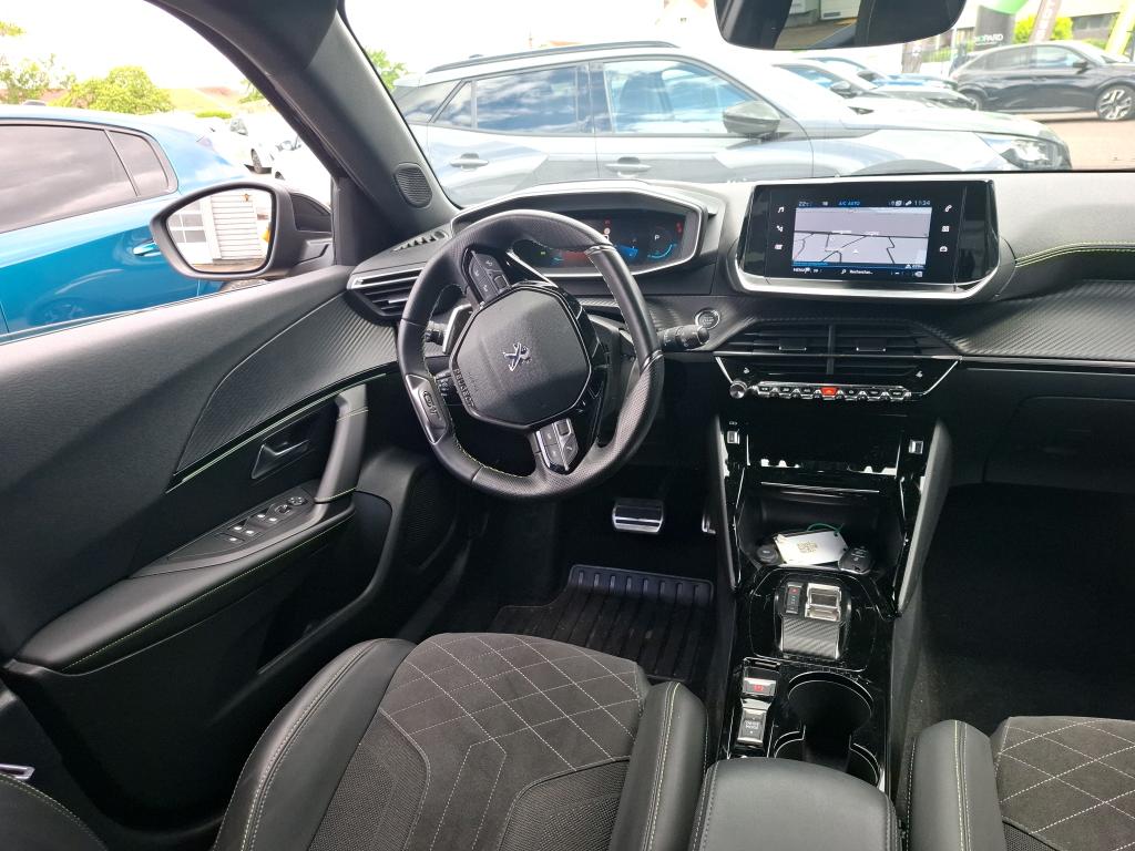 Peugeot 2008 PureTech 130 S&S EAT8 GT 2022
