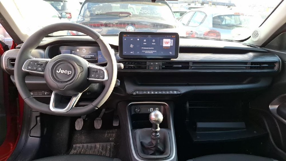 Foto Jeep AVENGER 14